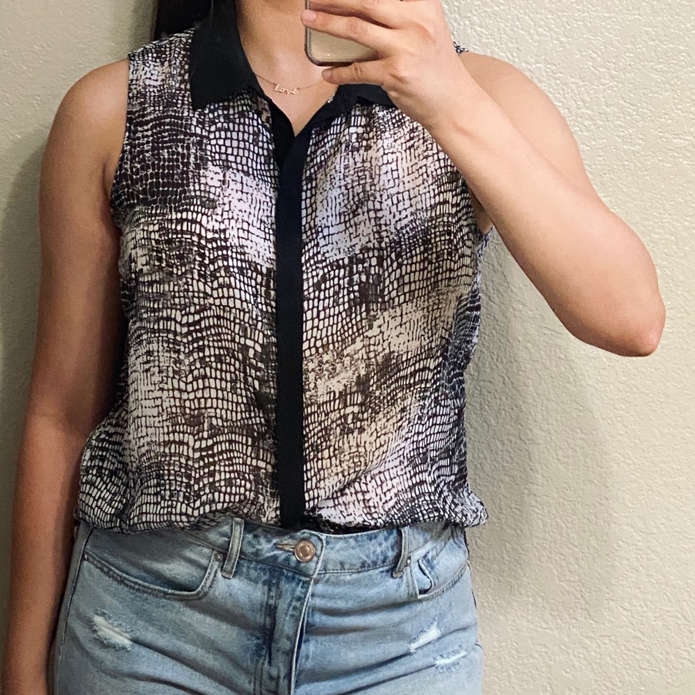 Banana Republic Snake print top